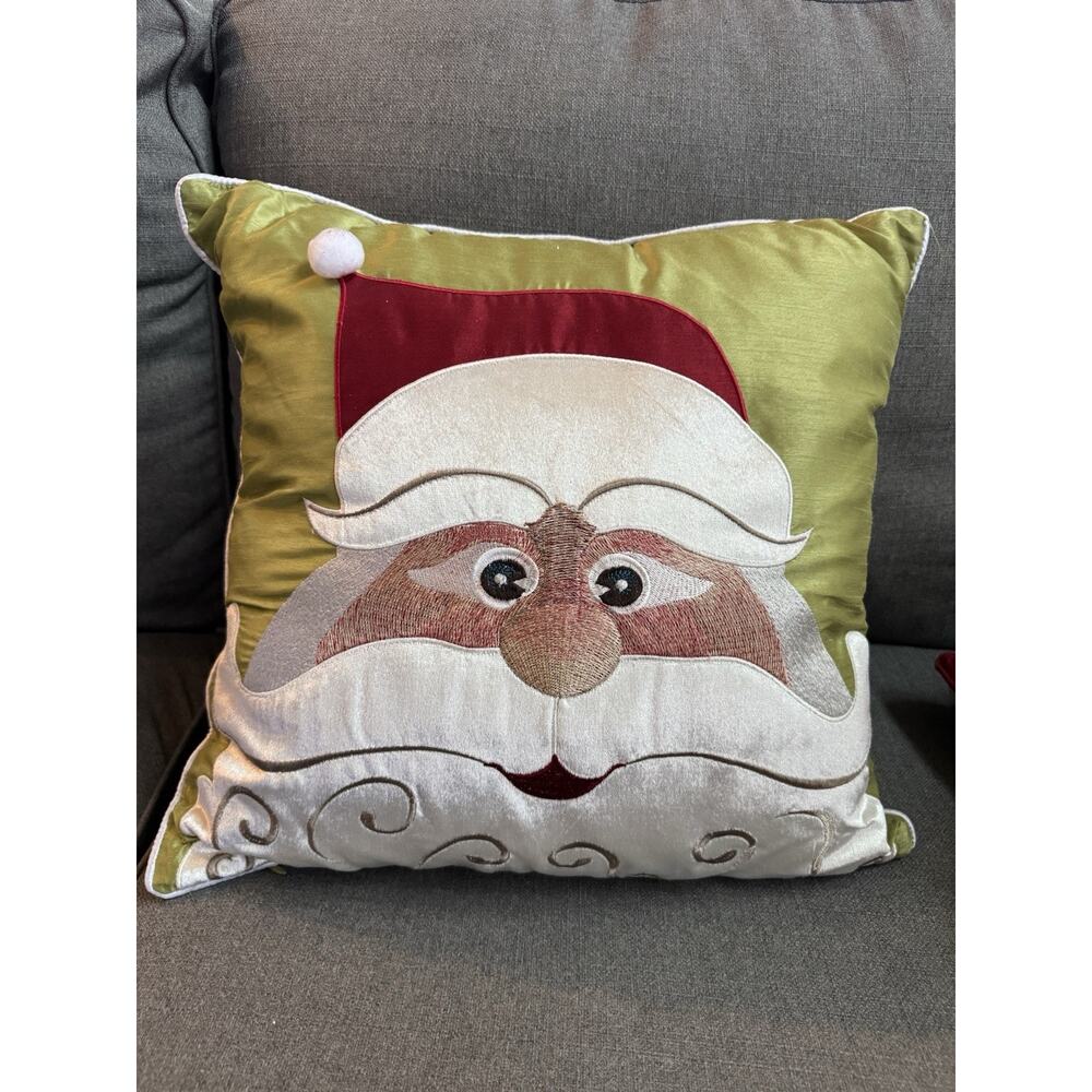 Royal Standard Santa Face Pillow 18x18 Applique Embroidered Cheerful Whimsical
